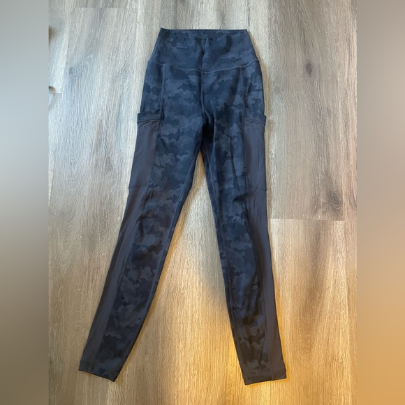 Zyia Long Camo Leggings - Picture 2 of 3